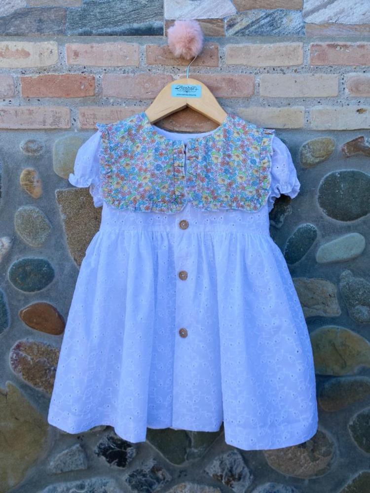 Vestido blanco con cuellos liberty de Azahar Alta Costura Infantil primavera verano 24